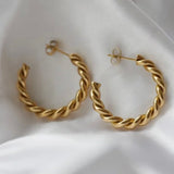 GOLD MEDIUM TWIST HOOPS