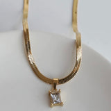 WHITE DIAMOND NECKLACE