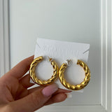 THE REESE HOOPS