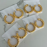 THE REESE HOOPS